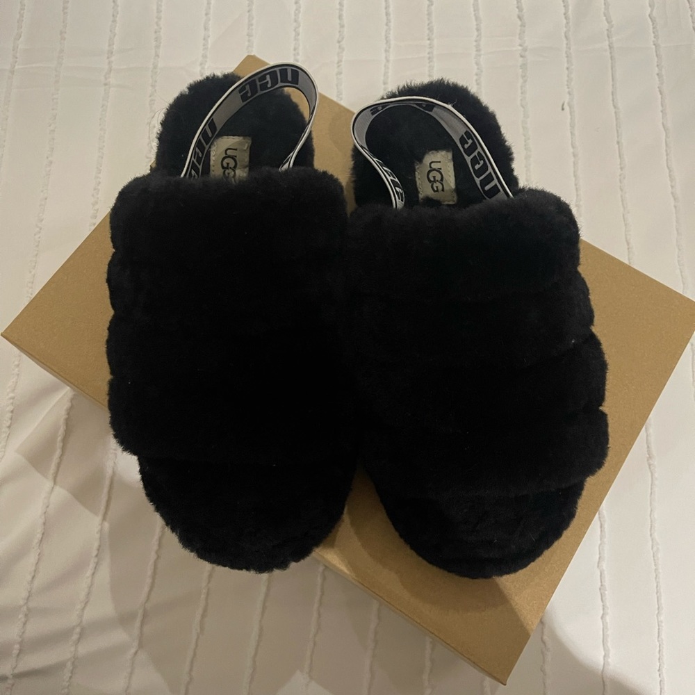 UGG Fluff Slides